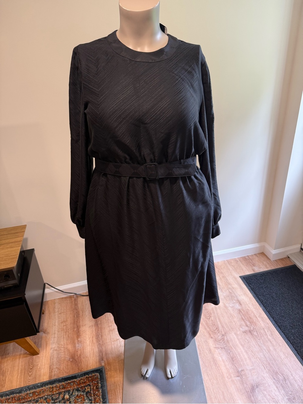 LIHLI at Saks Fifth Avenue Black Belted Jacquard Midi Dress Size 16 NWOT